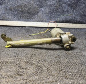 Buy Cessna 182G Flap Actuator Assembly P/N C301002-0305 6 Cessna 182G Flap Actuator